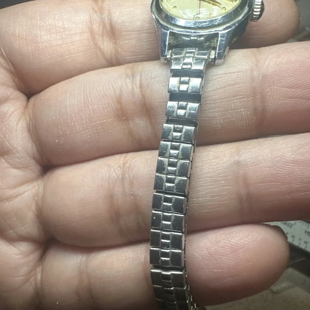 Works VTG BULOVA 1950's Mermaid Ladies watch Swiss Manual wind 21mm Fit 7in RARE